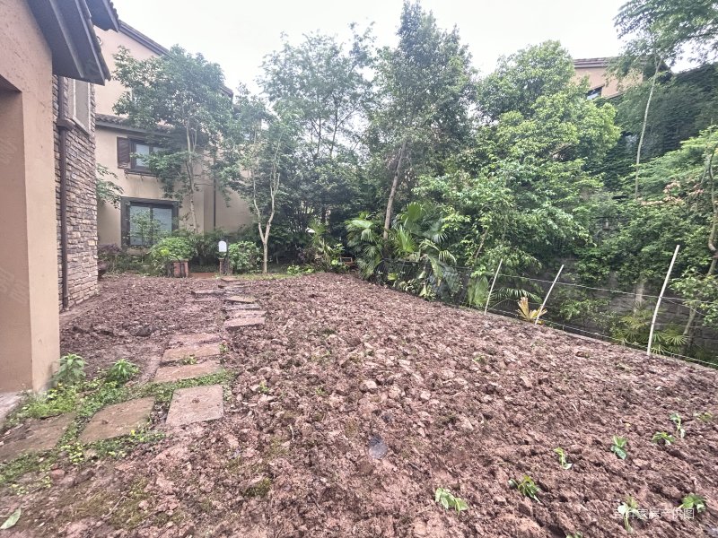 龙湖东桥郡 正规商品房 带电梯 高绿化 房龄新 南向采光好