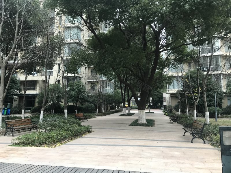 苏州房产网>苏州二手房>工业园二手房>湖西二手房>都市花园(西区)>800