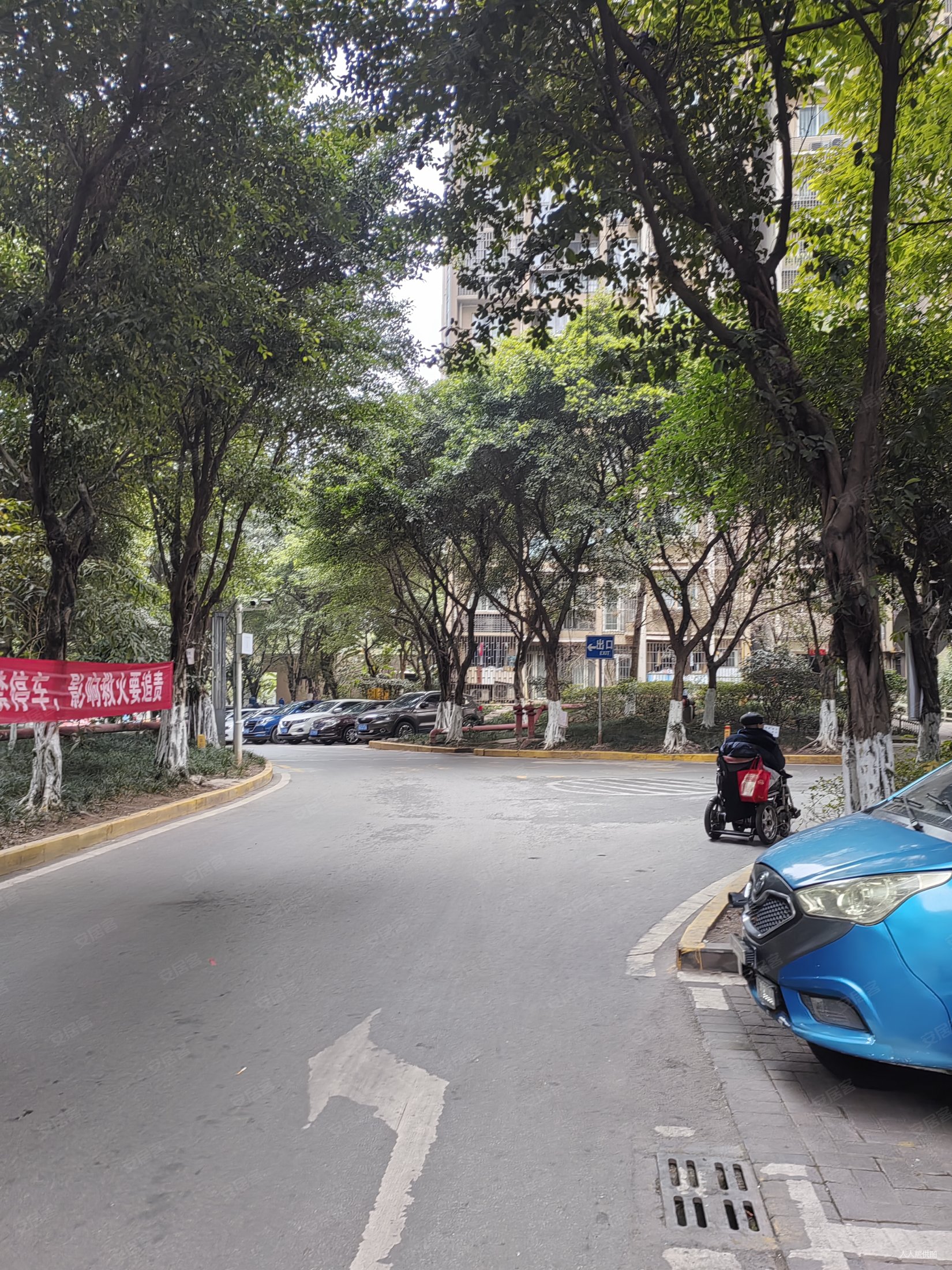 巴国城后门楼梯房两房30万