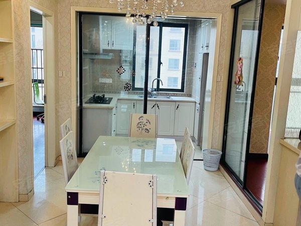 苏州吴江盛泽皇家领誉皇家领域精装三房 家电齐全 水电民用 看房方便