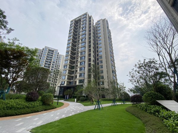 重庆渝北礼嘉御璟湖山雲极龙湖天街旁精装3房,全新家具家电,可拎包