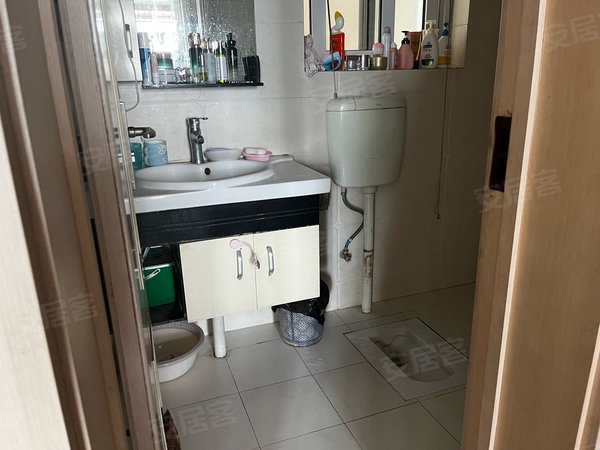 【多图】金阳牛津街,三峡广场租房,三峡广场商圈 金阳牛津街 二房