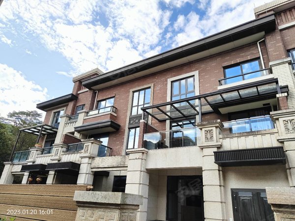 广州黄埔科学城中海誉城(别墅)科学城中海誉城别墅 六室三厅七卫双