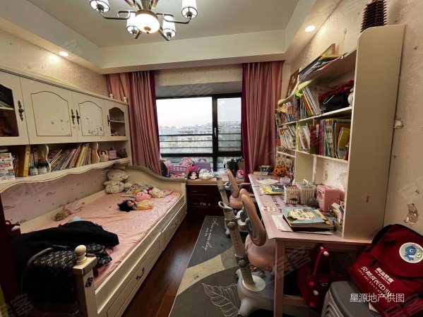 中金海棠湾(二期公寓住宅)3室2厅2卫130.2㎡南北800万
