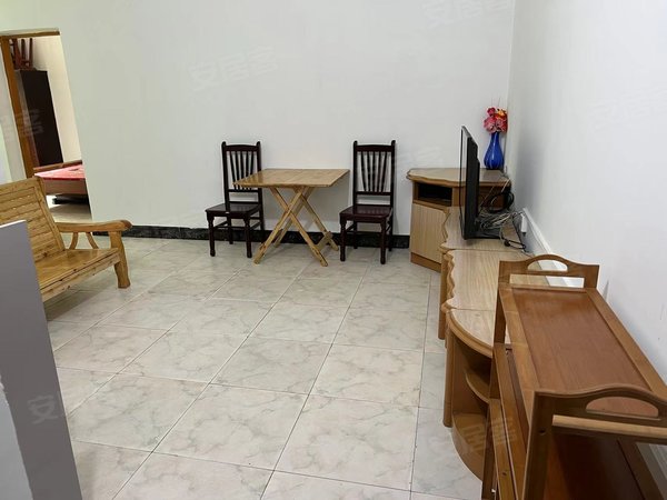 重庆合川合川滨江路蟠龙路138号小区蟠龙路105号一室一厅家具家电齐全