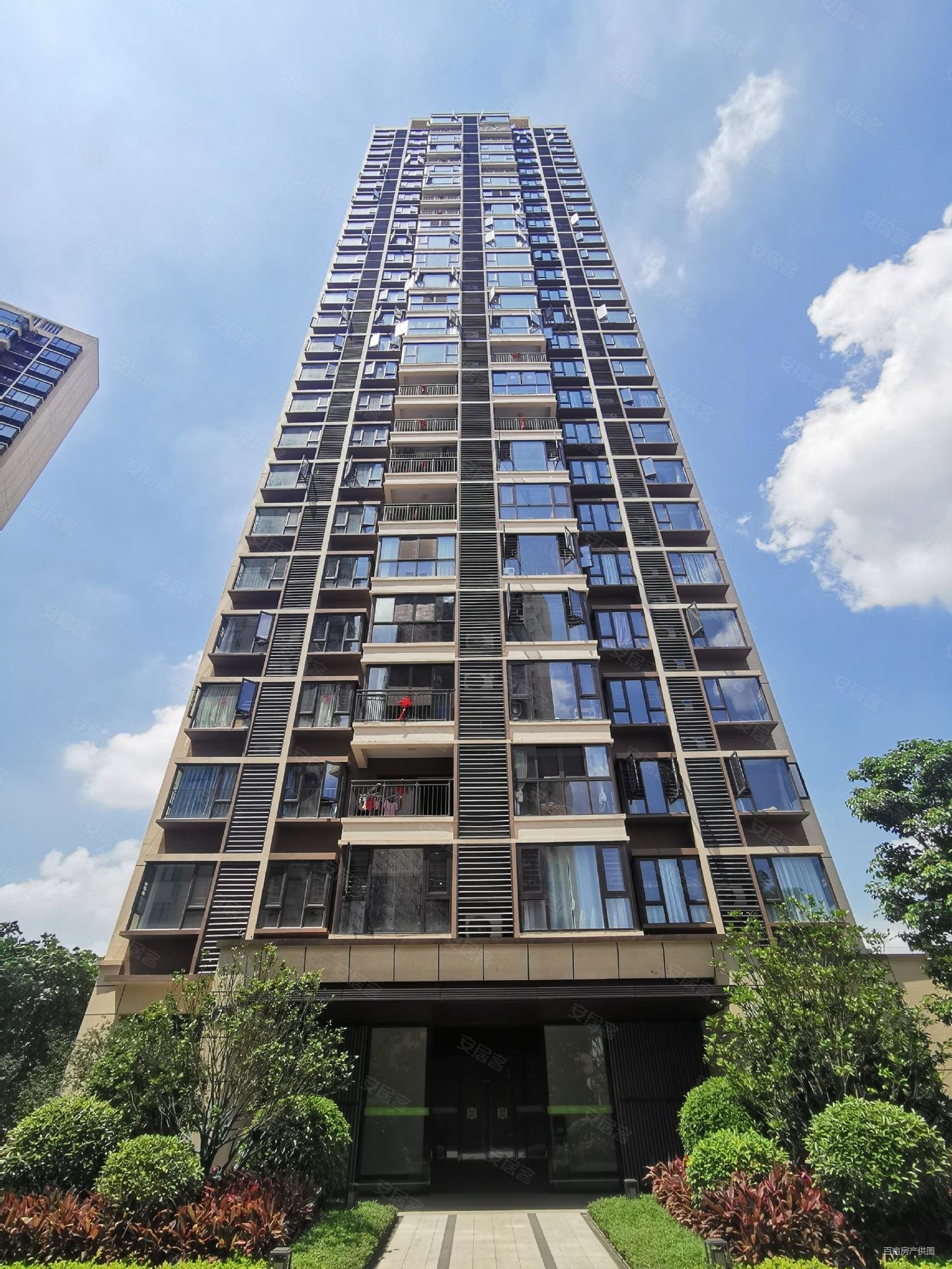 15中柳州万科城买房送车位送家装大礼包找我团购拿优惠