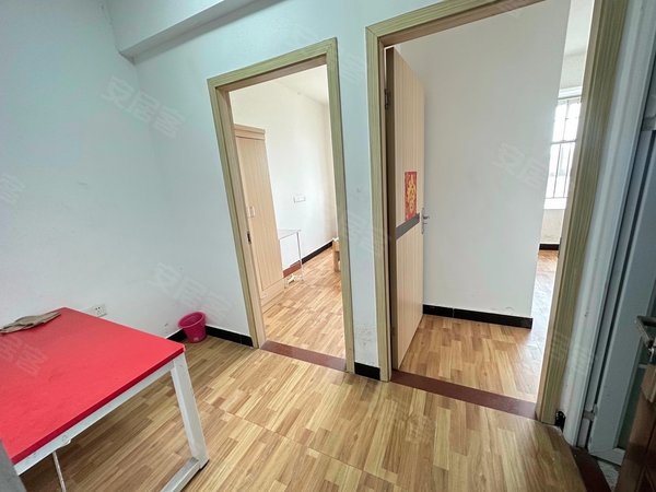 福州仓山学生街迎霞新城东区合租好房首山路迎霞新城两个房间 采光