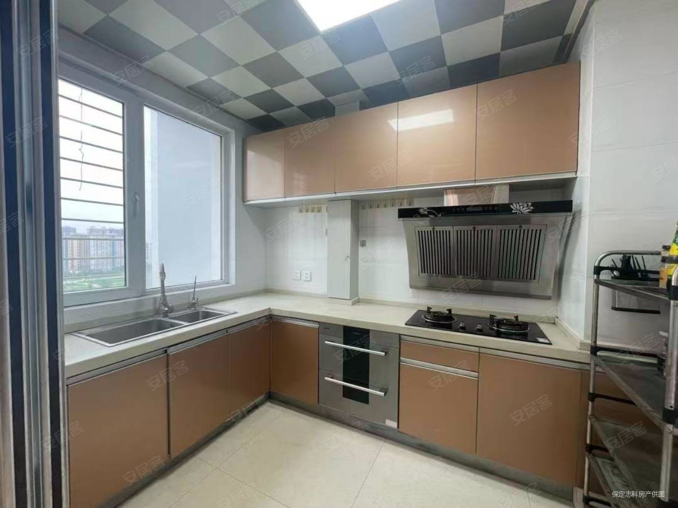 盛和嘉园3室2厅2卫142.53㎡南北100万