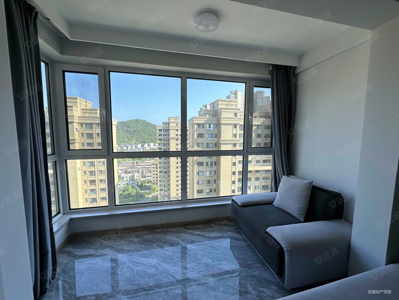 国宝星月湾(二期)2室2厅 次新小区 精装修一天没住 嘎嘎新