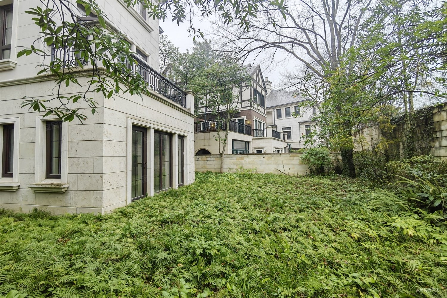 牧马山蔚蓝卡地亚超大花园房