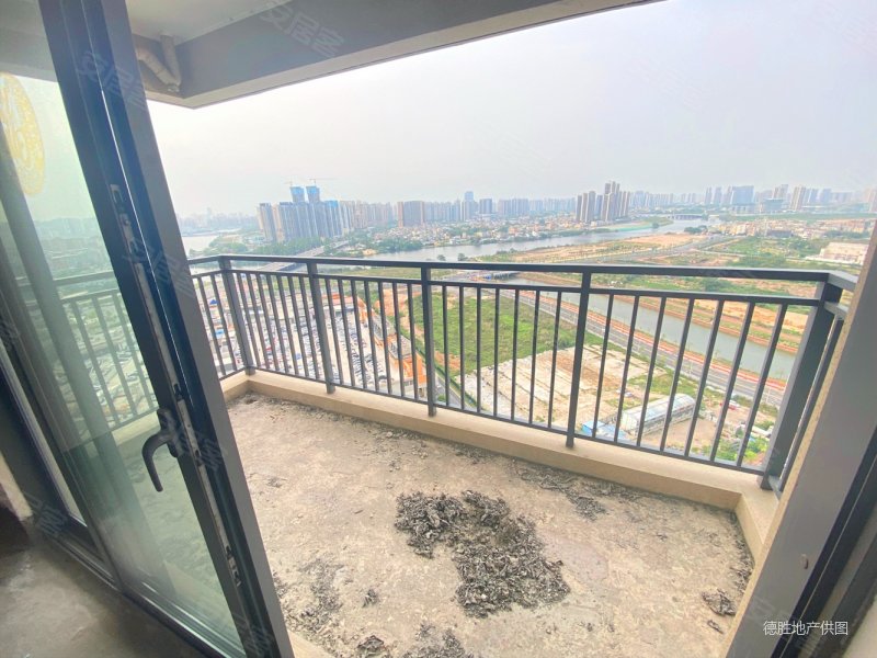 万象府4室2厅2卫128.4㎡南北188.5万