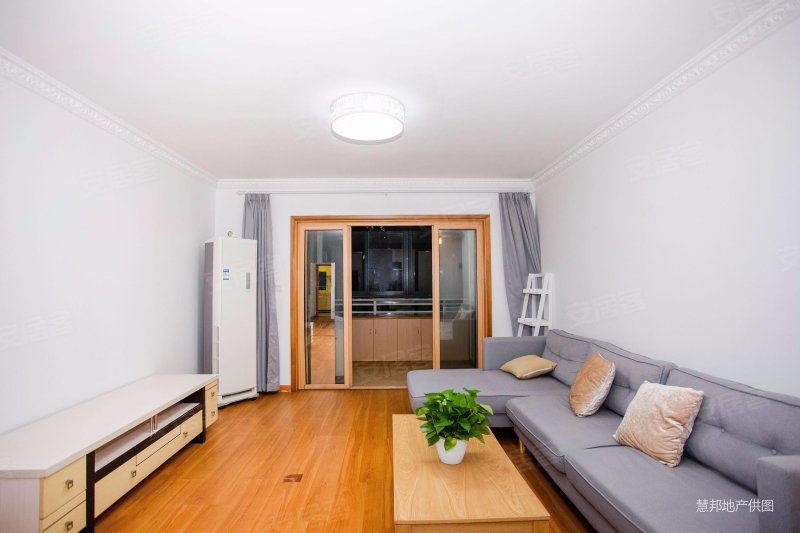 龙柏香榭苑交通便捷近地铁有电梯高楼层视野好双卫生间