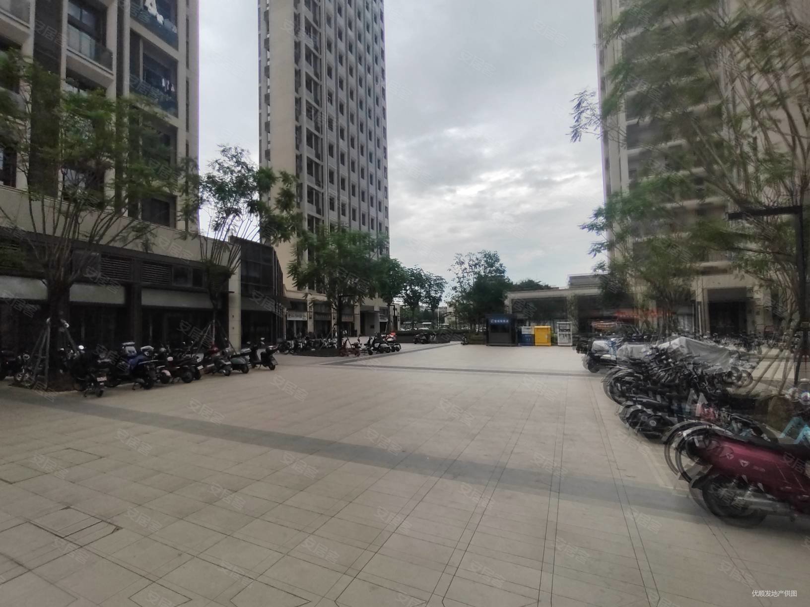 融创公园首府商住楼