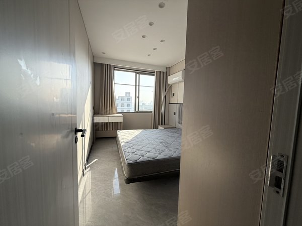 金华浦江县浦江城东永在大道909号楼本人房栋，靠近253夜市高楼层两室出租，随时看房，停车方便。出租房源真实图片