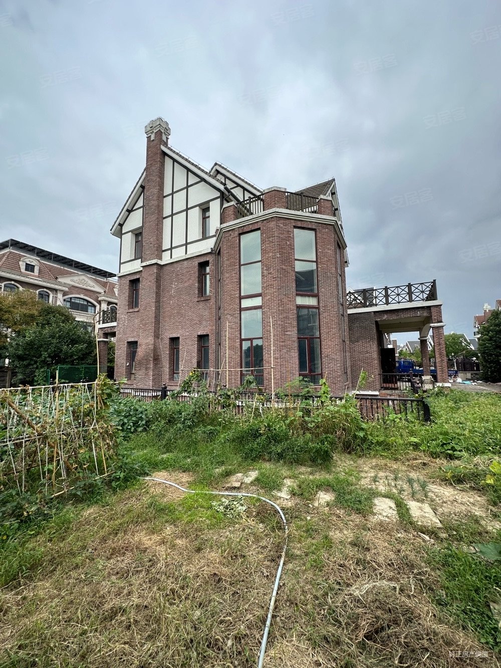 英郡大独栋价格私聊平台不能做低产证1170平花园3亩