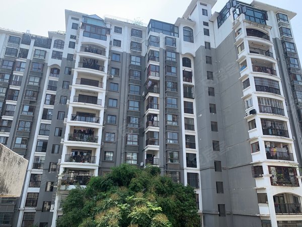 南宁青秀东盟商务凯悦国际凯悦国际 3房 精装小高层靠近石门森林公园