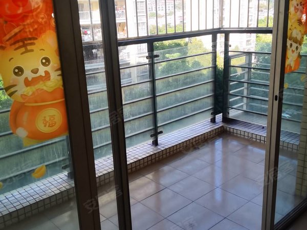 广州黄埔科学城天鹿花园天鹿北区115方三房两卫出租中高层南向,南北通