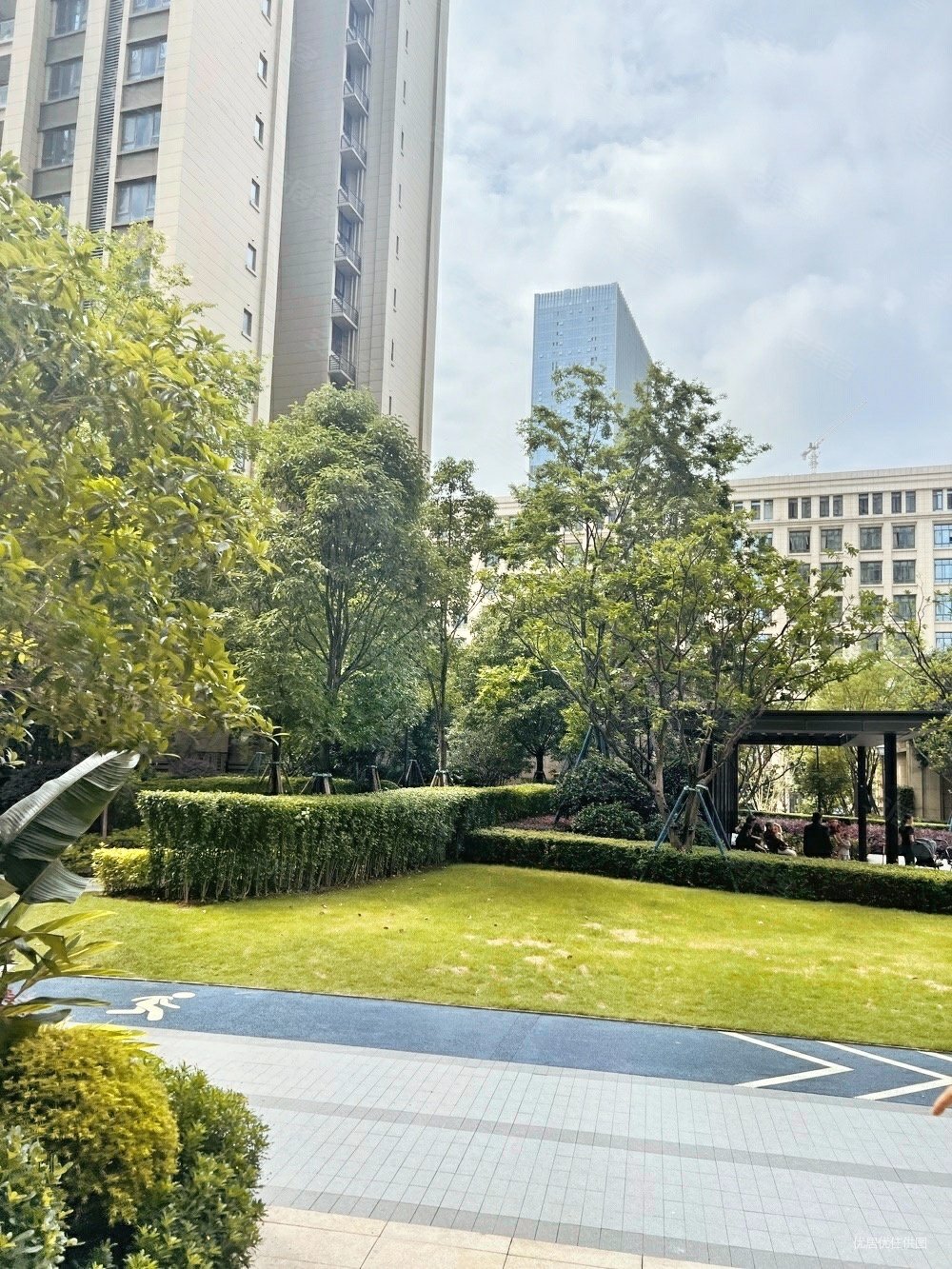 金茂国际生态新城臻悦3室2厅2卫92.47㎡北178万