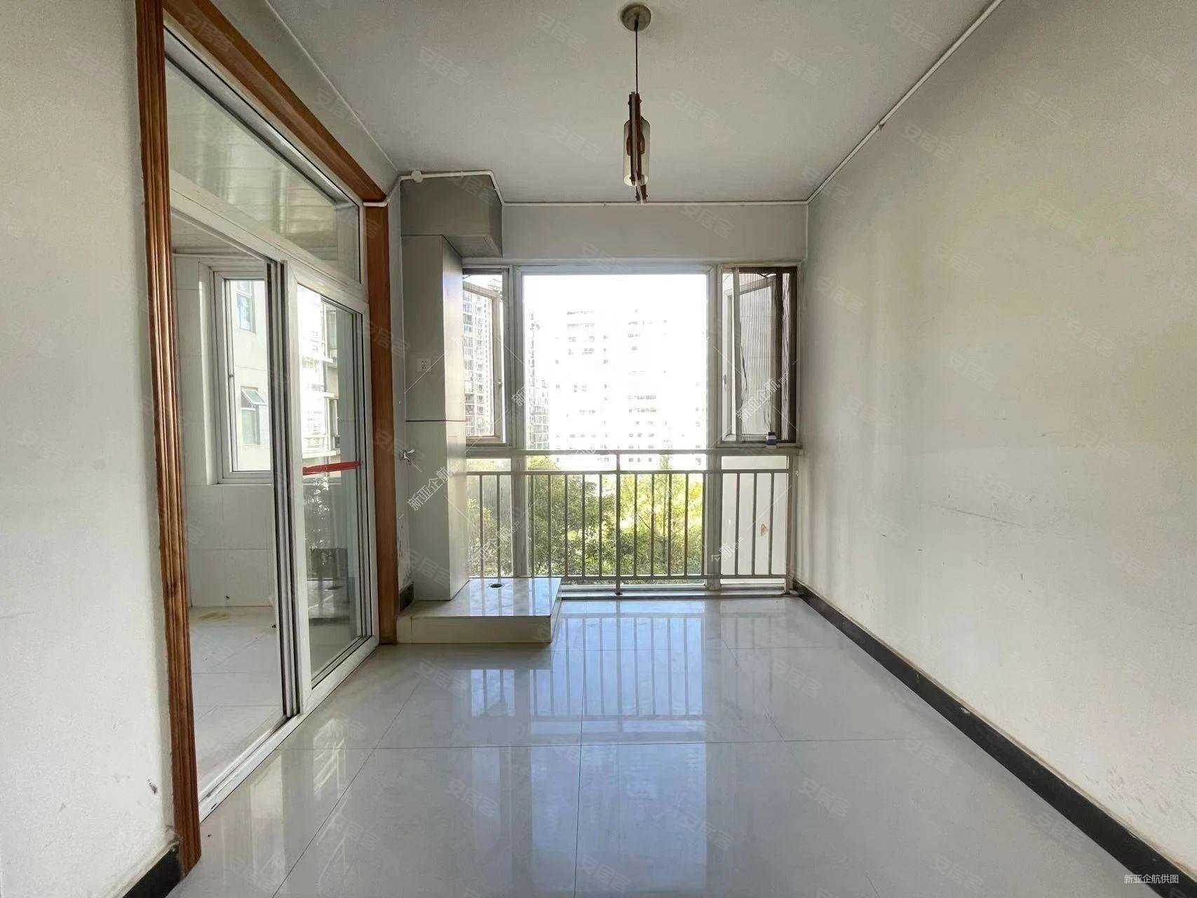 北市区世博园旁云南映象c区108平三房出售一梯两户南向盘龙