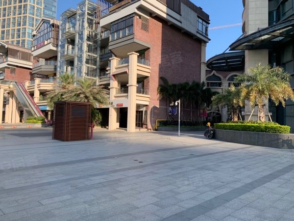 泉州晋江世茂御龙湾世茂御龙湾曼哈顿(商住楼)m3曼哈顿,精装修单身