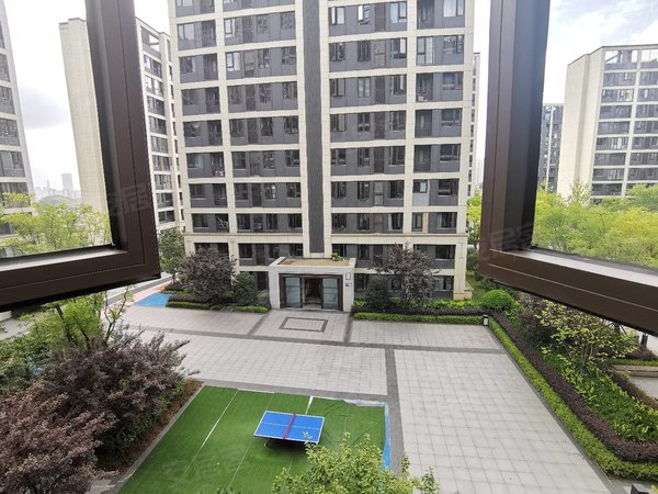 贵阳云岩三桥新城玺樾台急租 新城玺樾台 可短租押一付一 近数博万达