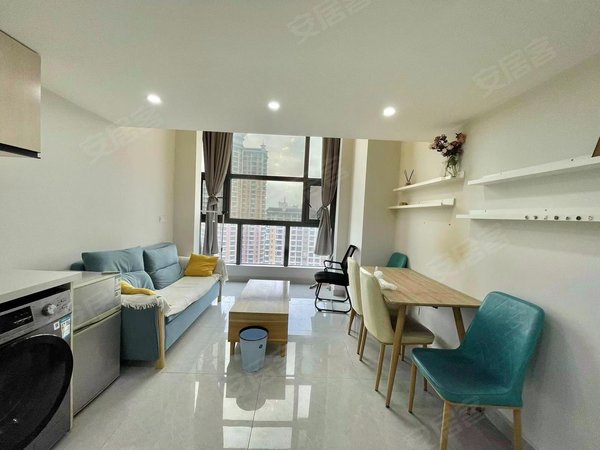 loft复式公寓万彩城财经大学云南中西结合医院