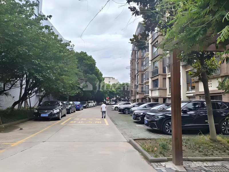 汇景公寓精装可拎包入住板楼南北通透小三居正规商品房