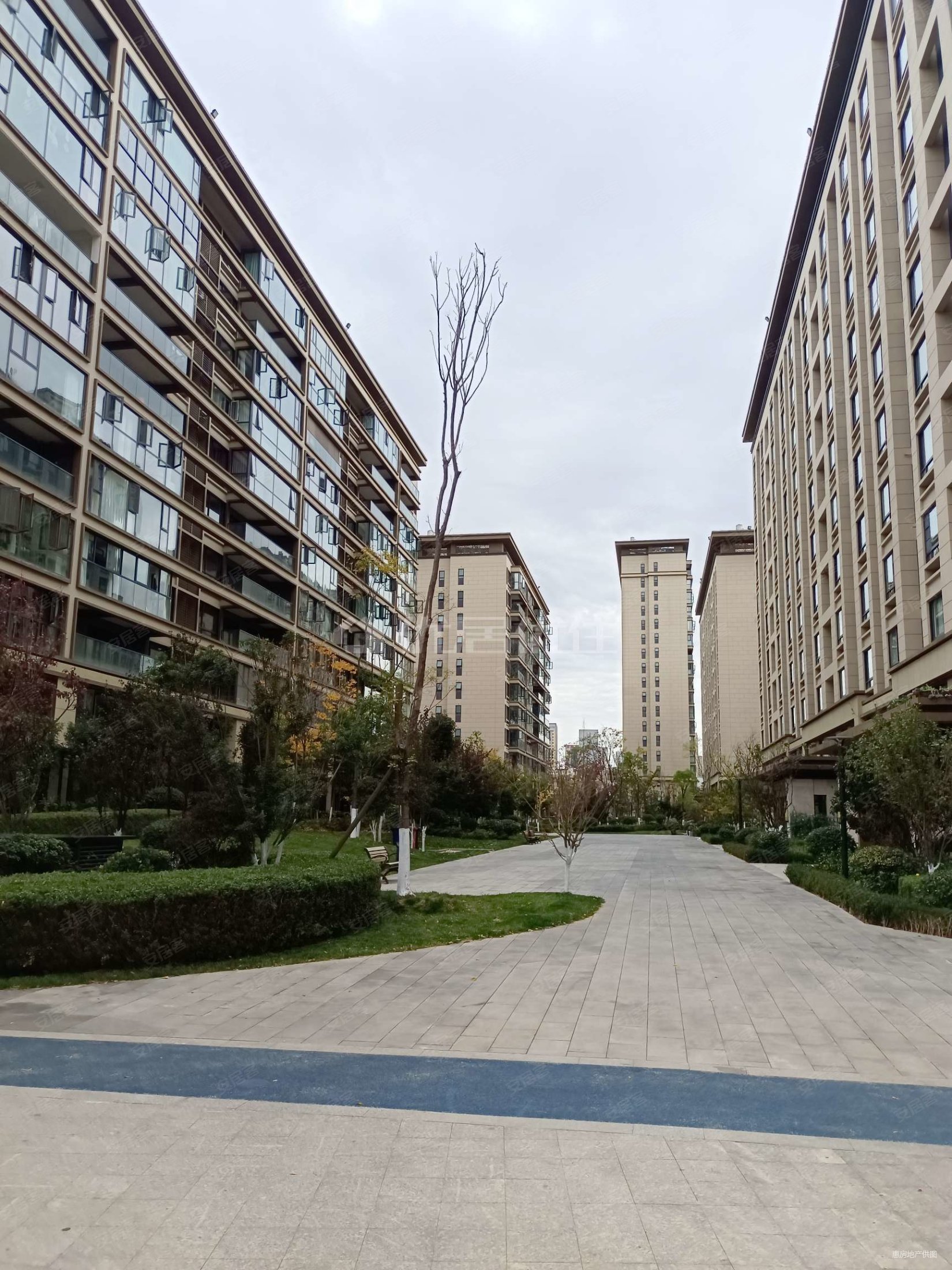 诚心出售,融创君庭云邸二手房,202万,4室2厅,2卫,136平米-昆明安居客