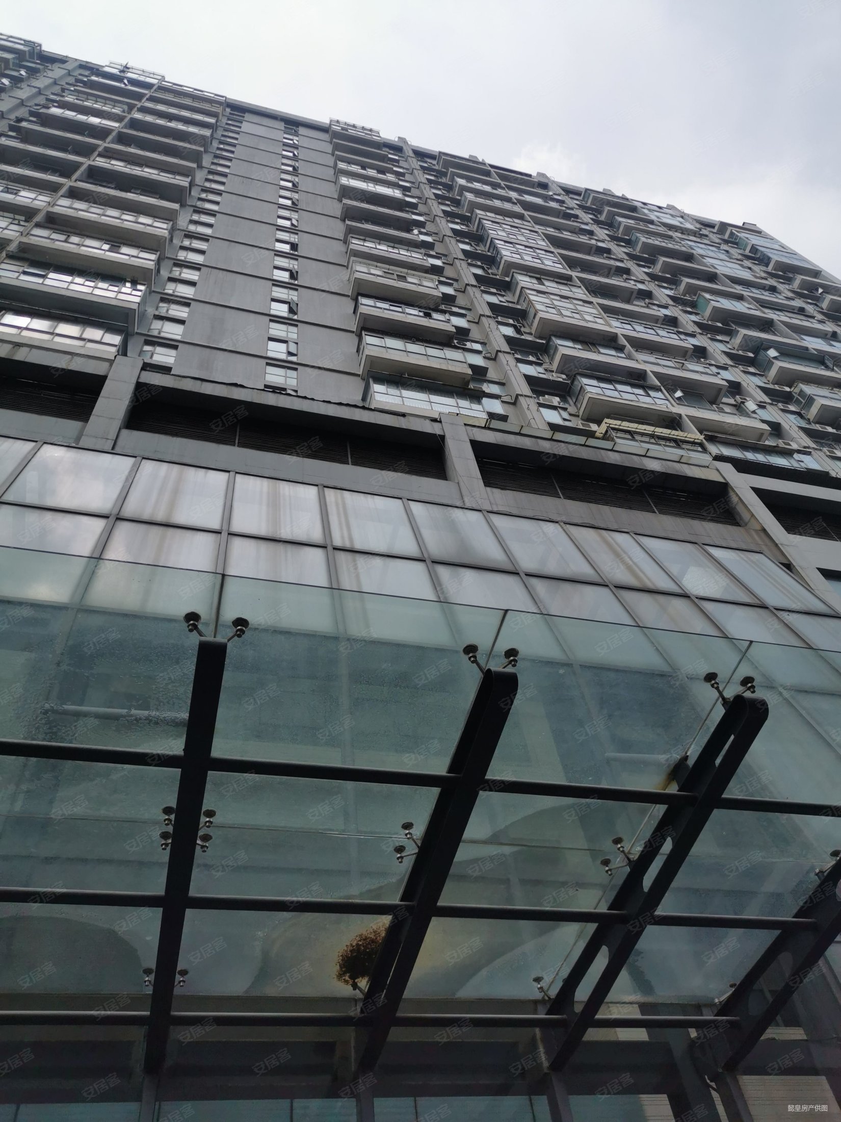 万国银座2室2厅2卫55㎡西44万