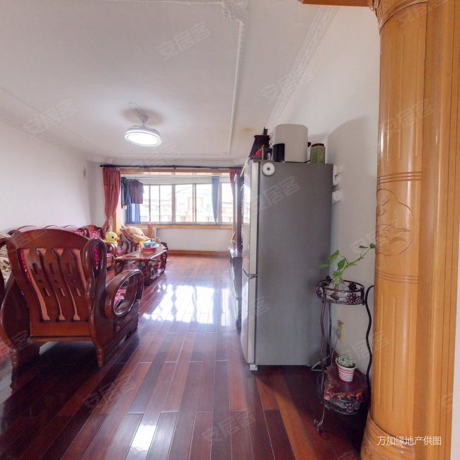 祥和花苑带70平大阁楼,带车库,已签加装电梯,急售