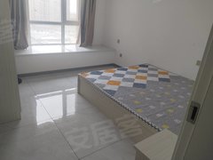 喀什喀什市喀什城区丽景天城女生合租房主卧室，每800月，可短租，押一付一出租房源真实图片