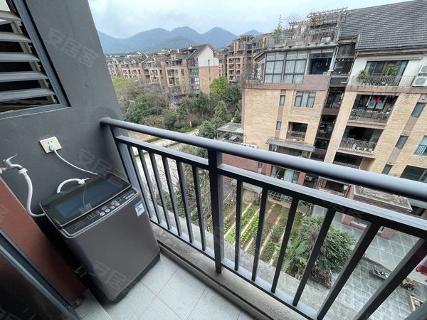 重庆沙坪坝大学城龙湖u城1组团1组团7栋精装小单配出租,近重师川美