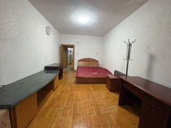 丹东振兴万达纤维厂海燕早市附近，帽盔山公园侧门，设施齐全，包取暖拎包入住出租房源真实图片