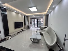 仙桃沙嘴沙嘴城区急租！！一中旁精装三室 带衣帽间 家电齐全 拎包入住出租房源真实图片