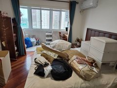 上海杨浦东外滩保真，近理工大学，精装三室两厅，带电梯，采光充足，随时看房。出租房源真实图片