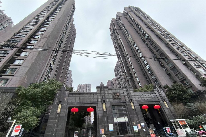 近地铁 医疗配套成熟 商业配套齐全 小区新 南北通透 环境好,鼎元府邸