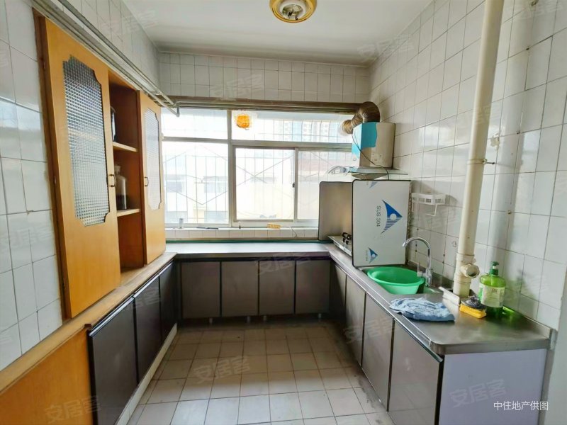 超合适!单价1.8!国华经典南 大院好停车 房龄新送地下室