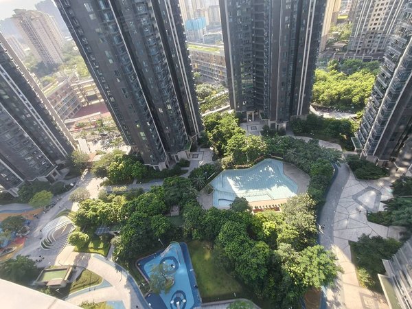 深圳龙岗龙岗中心城桑泰龙樾急租 新生地铁口 拎包入采光好 南北通透