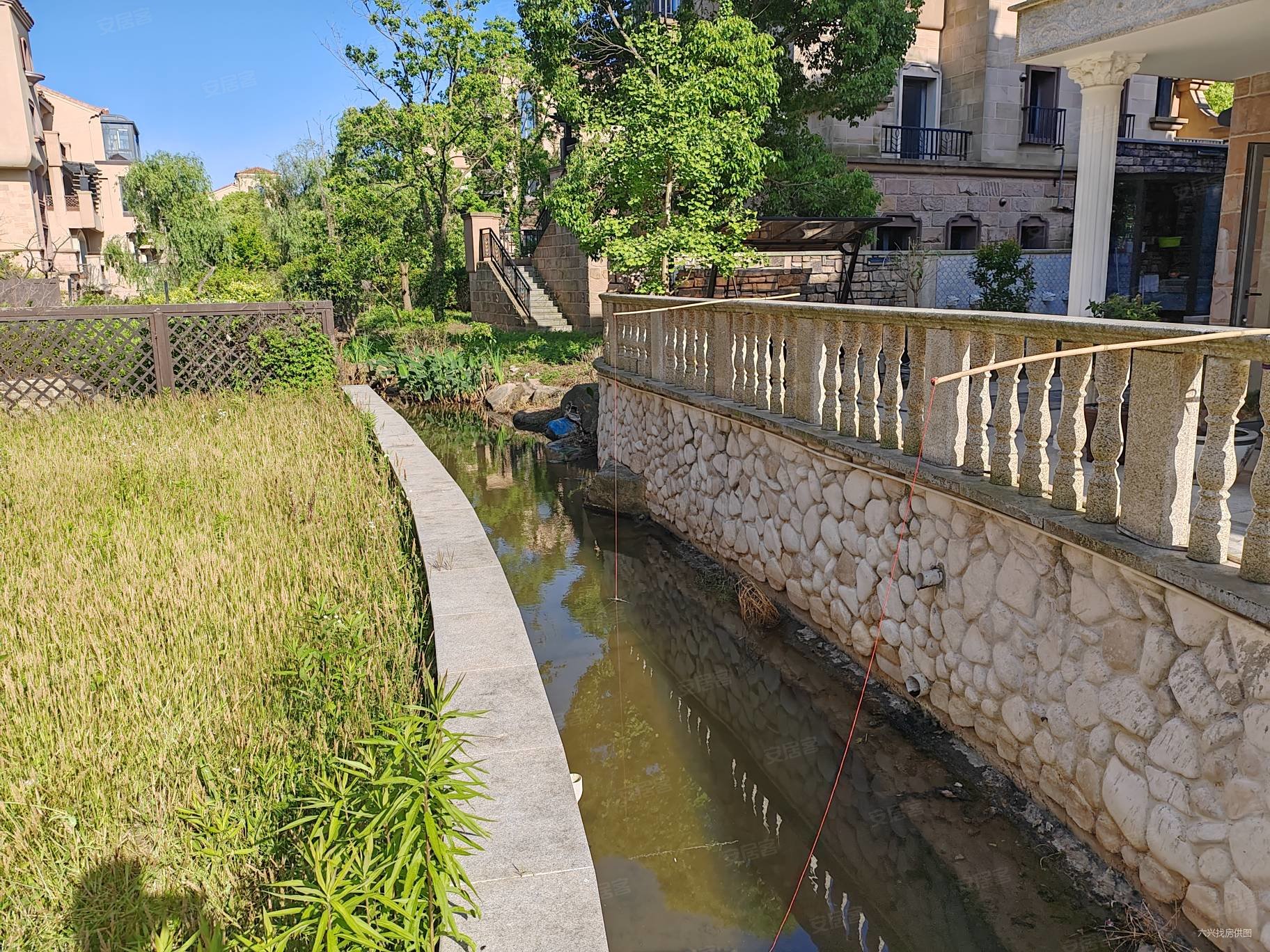 崇明别墅保亿风景水岸双拼6房超大花园上实地铁