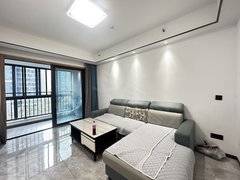 武汉青山建设二路5号线建设二路滨江江景房！出门就是青山江滩，众圆广场吾行里出租房源真实图片