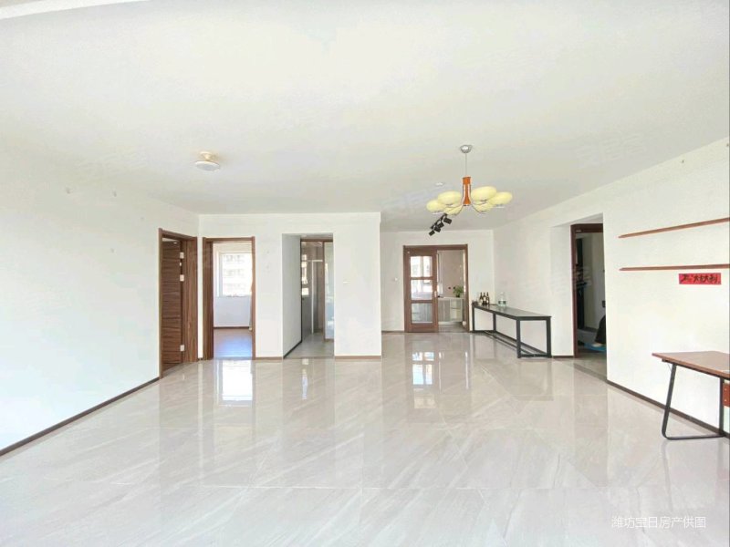 急售!碧桂园.玖龙台,142平精装修,带两个车位全明户型