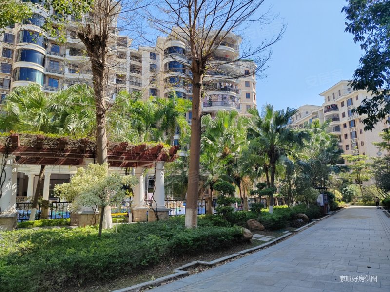 东湖花园七号小区3室2厅2卫124.21㎡南北158万