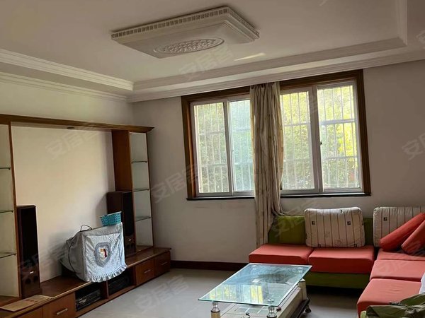 无锡宜兴宜城团氿花园(南区)团氿花园2楼边套.很敞亮.