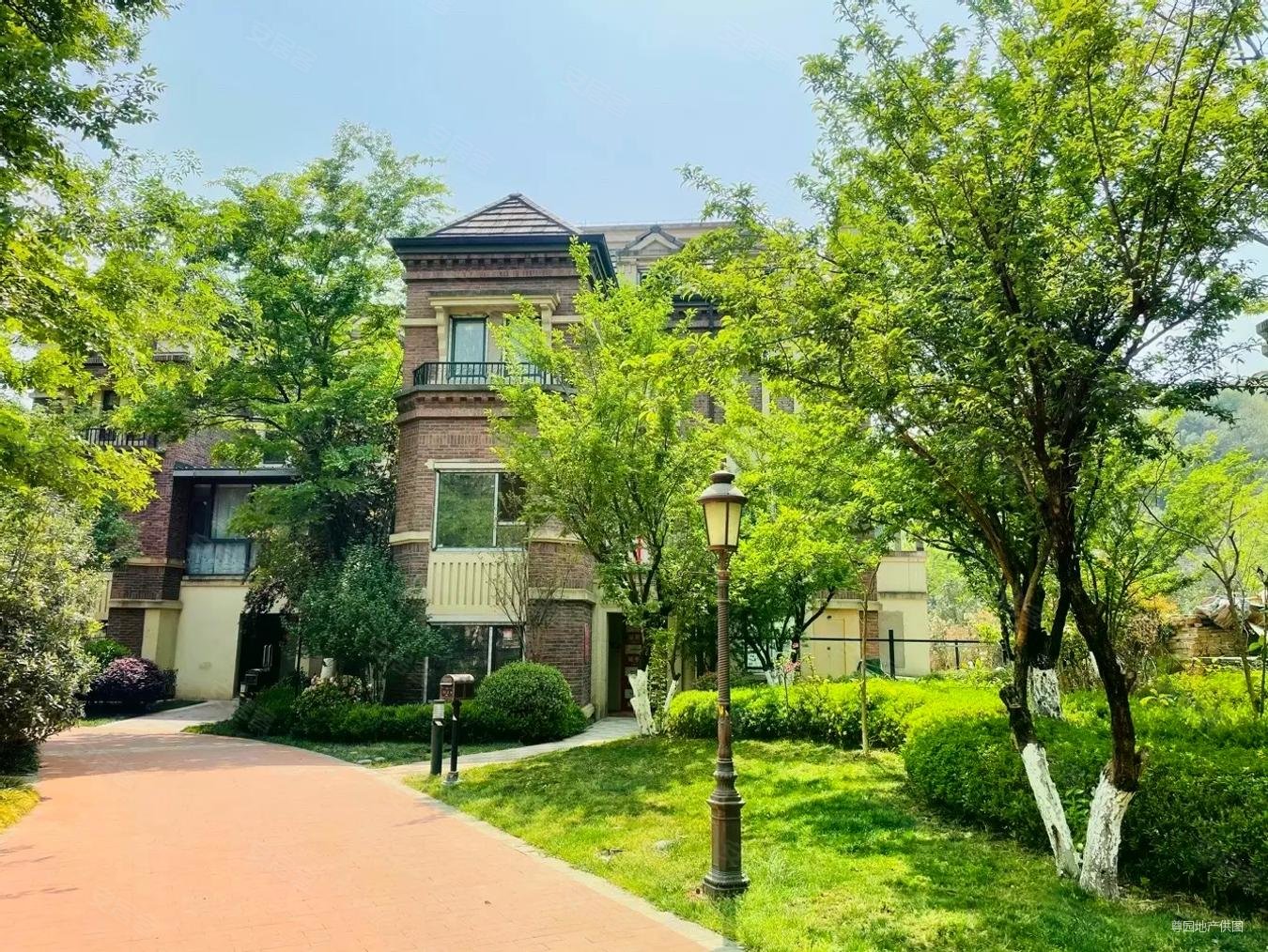 盘龙区带600平米花园独栋别墅银海白沙郡前排无遮挡视野好