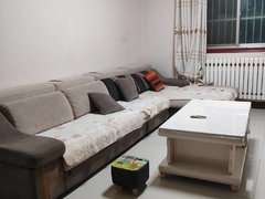 梁山伦达广场浙江装饰城出租丽景花园步梯一楼，家具家电齐全，带储藏室，拎包入住。出租房源真实图片