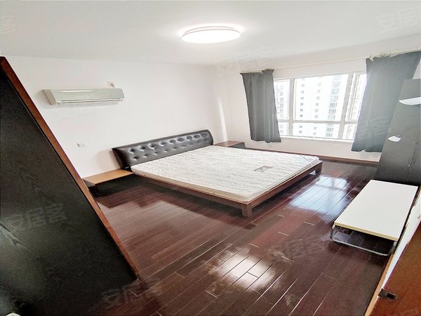 上海徐汇徐家汇南馨公寓徐家汇热门小区大2房,住家精装修,家具家电