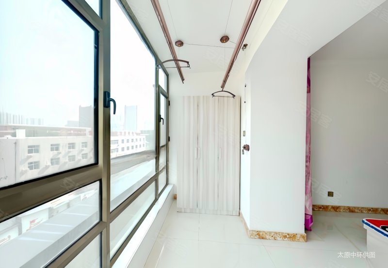 金盛园 购物方便 正规商品房 近医院 精装修 临地铁 小三居