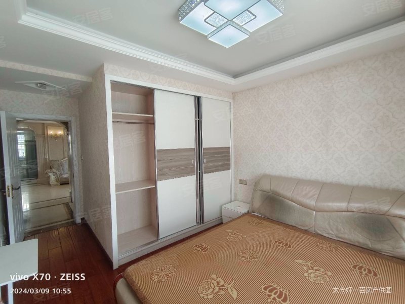 房东诚心出售金仓华府101平3房1卫电梯好楼层120w