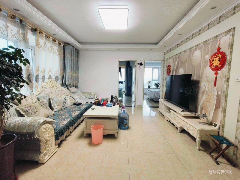 伯爵公馆,电梯全明三室,精装短住