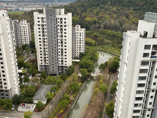 苏州高新区狮山星韵花园三区(4,7,9幢)星韵花园中户大两室,有阳台